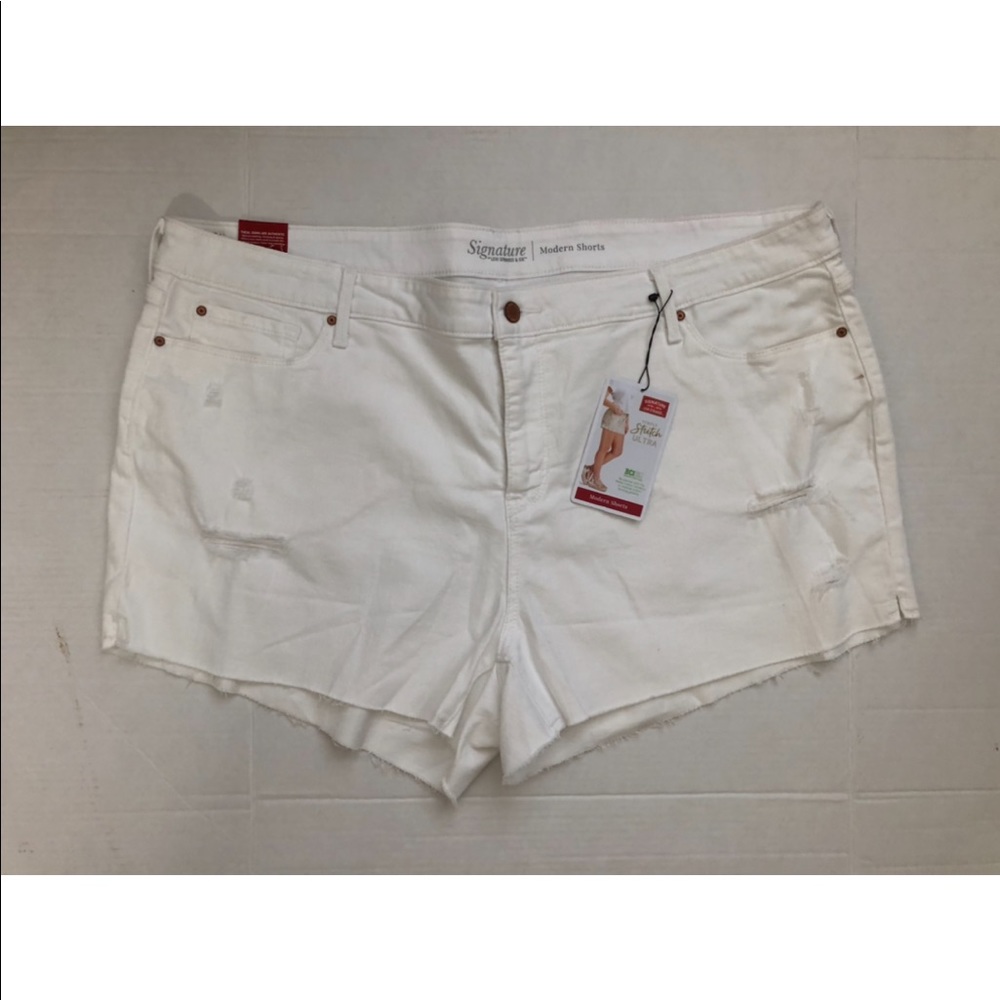 Levi Strauss Signature Womens White Jean Cut Off Shorts Distressed Size 22 NWD